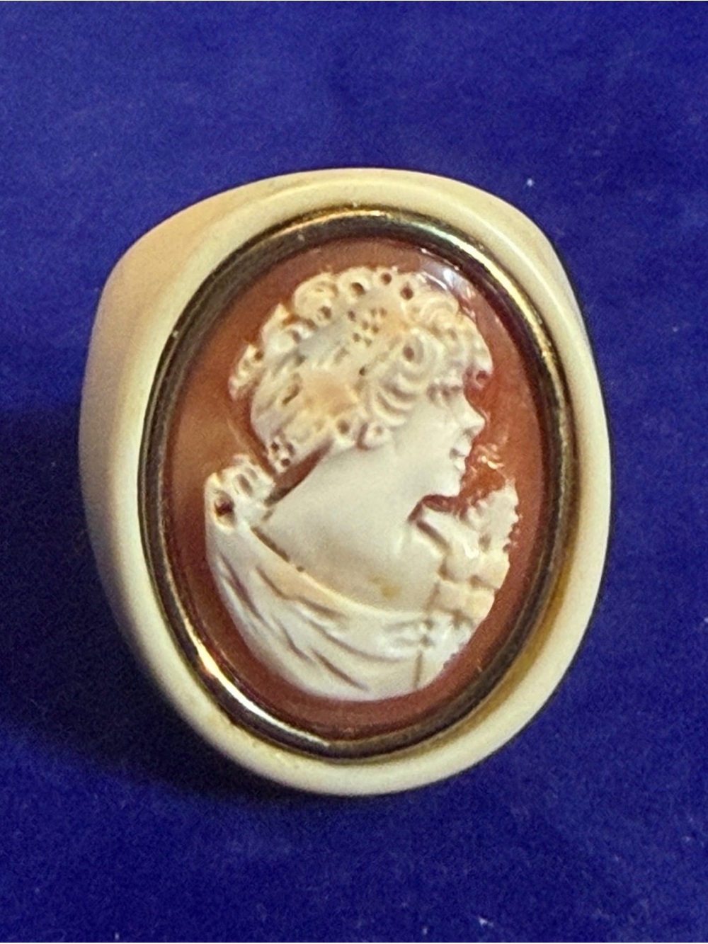 Vintage Cameo Statement Ring Signed Amedeo Size 10